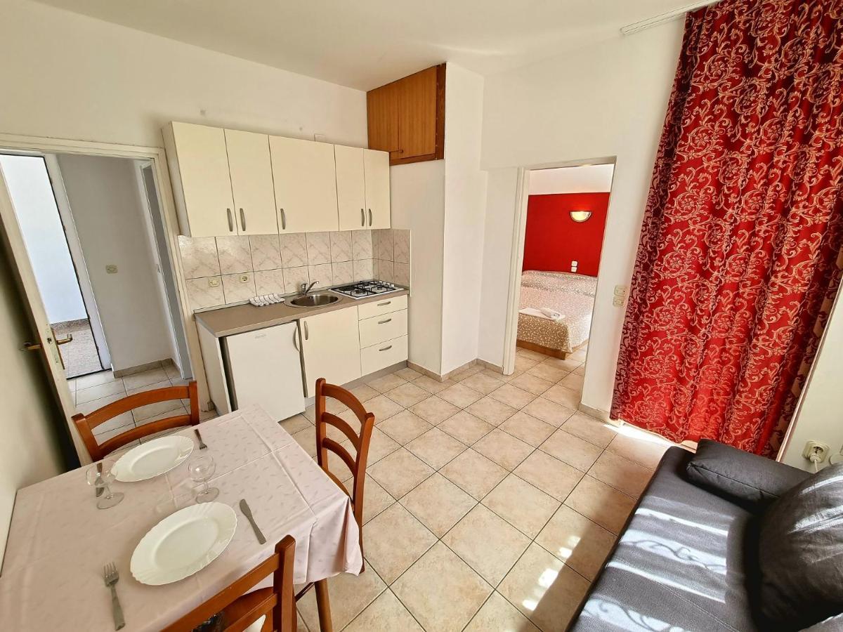 Apartments Ostrea - Mimoza ノヴァリャ エクステリア 写真